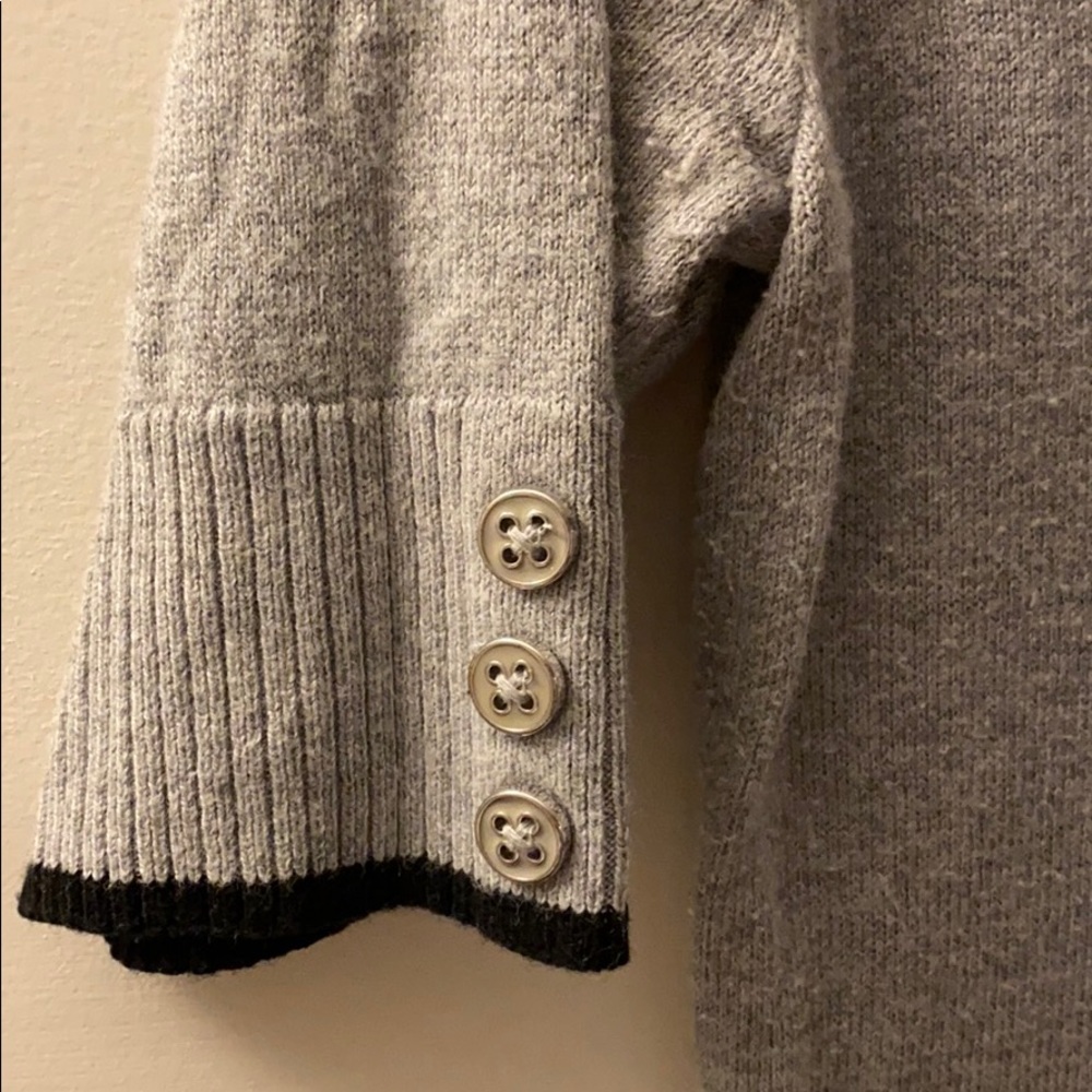 New York and Company Sweater Shirt - Picture 3 of 3